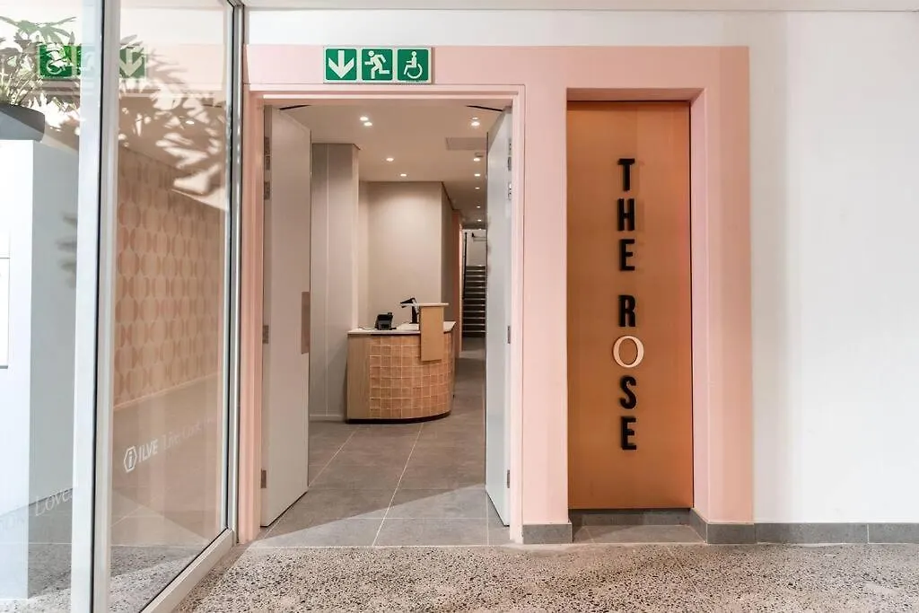 The Rose 106: Modern Studio Aprt In City Centre Cape Town Apartment