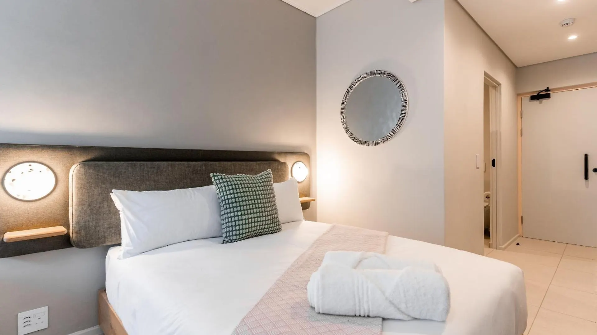 The Rose 106: Modern Studio Aprt In City Centre Cape Town